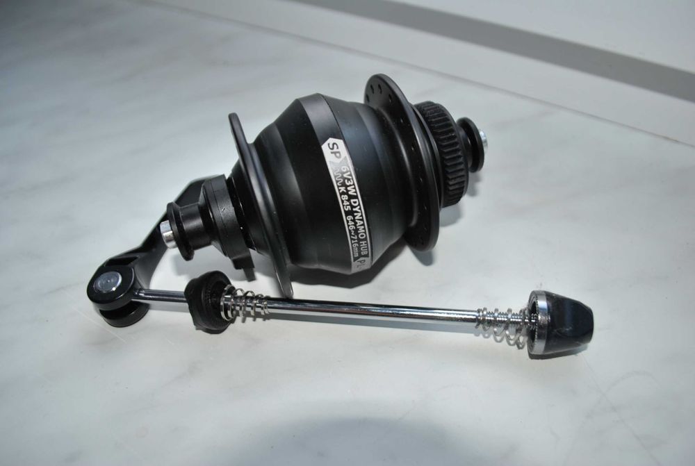 Shutter Precision dynamo Pl-8 centerlock piasta Gravel Treking