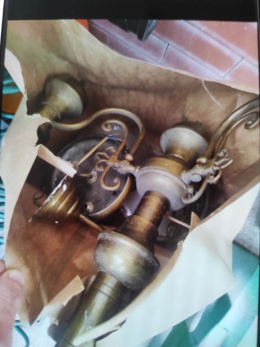 3 candeeiros 5€ cada para sair rápido