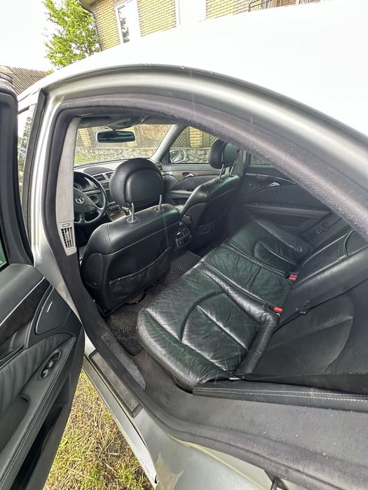Продам Mercedes-Benz W211 E320 3.2 бензин.