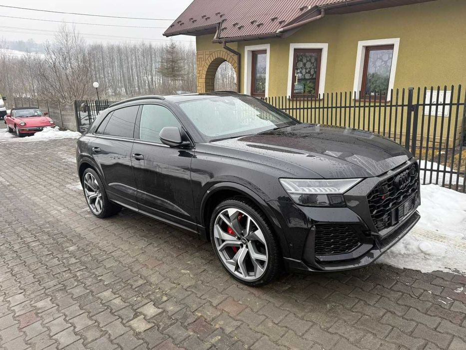 samochód audi rsq8 pakiet carbon bezwypadkowy