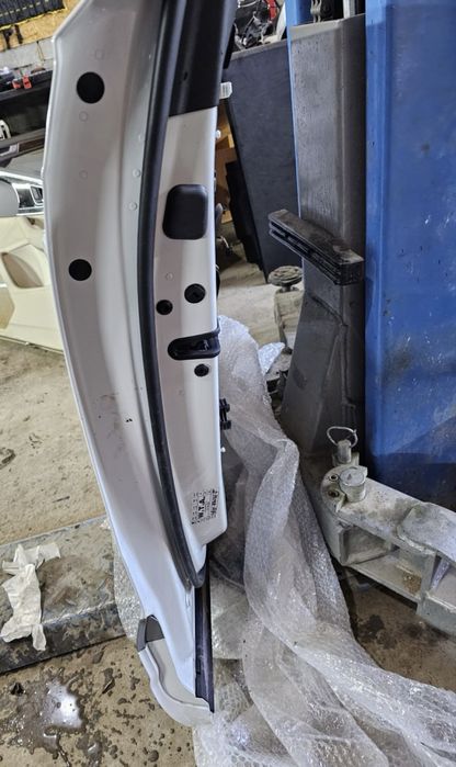 Двері передні ліві Audi Q7 4m