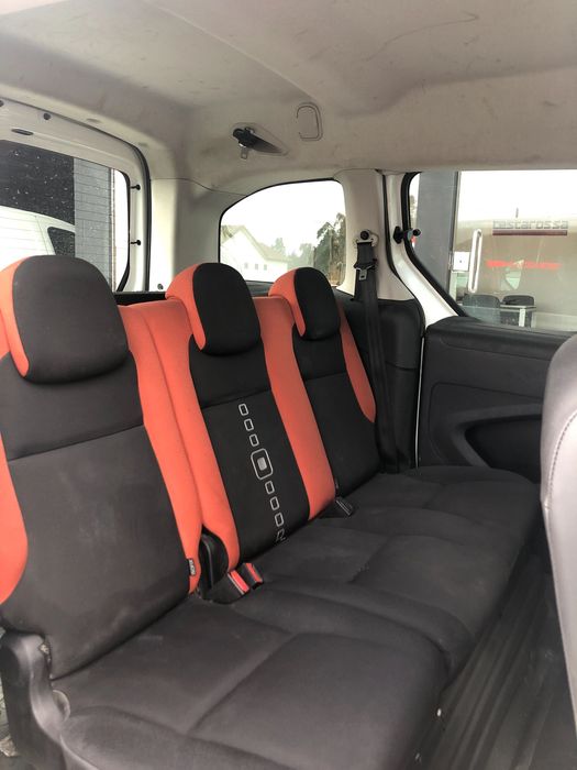 Citroen Berlingo 5-lugares IVA dedutível