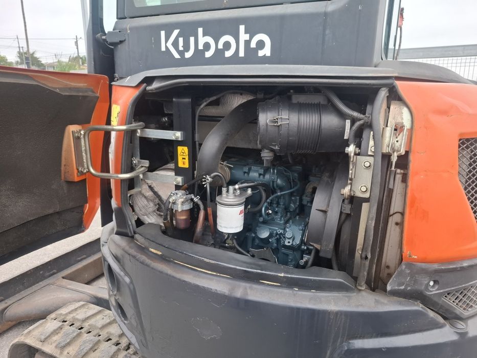 Mini giratória kubota U36 4