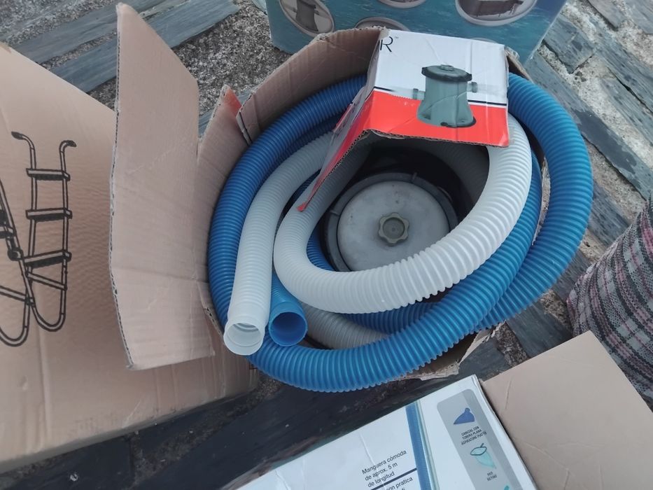 Piscina como nova usada 2 vezes