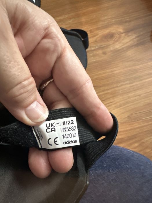 Adidas, nagolenniki, Predator, rozmiar S