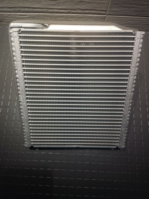 Кіа ніро Kia niro electric радіатор  випарник  кондиціонера 97139G5000