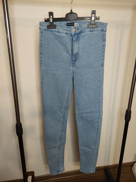 Jasne jeansy skinny