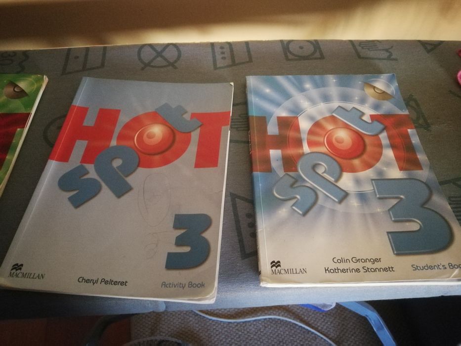 Livros inglês hotspot