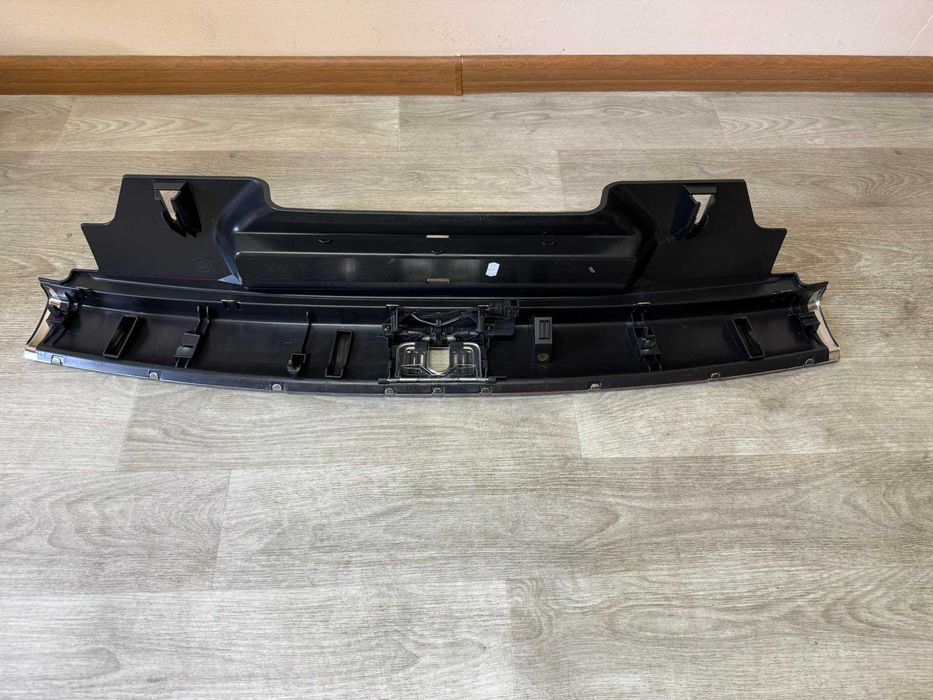 Накладка обшивка замка ляди кришки багажника салону Audi Q5 8R 2012-2017