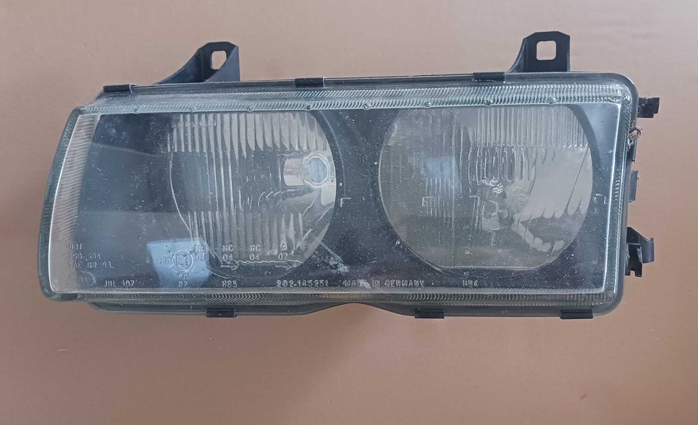 Bmw E 36 Compact Lampa lewa lewy przod