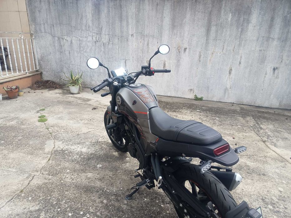 Moto Benelli leoncino 125