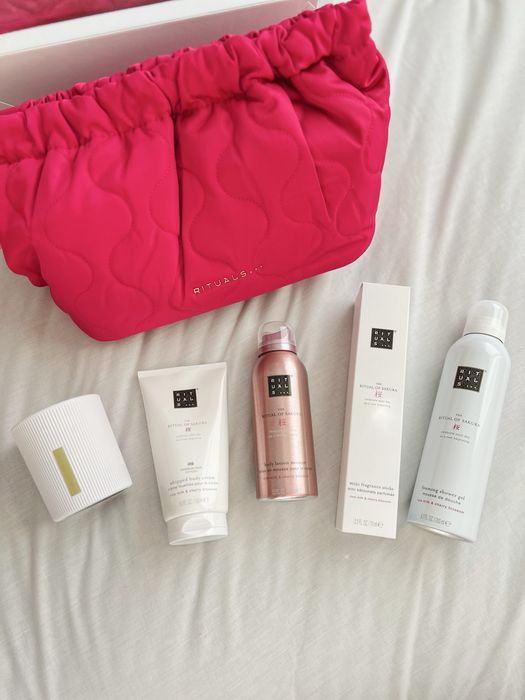 Подарунковий набір Рітуалс Сакура косметичка Rituals Sakura gift set L