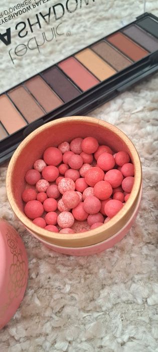 Maquilhagem em ótimo estado