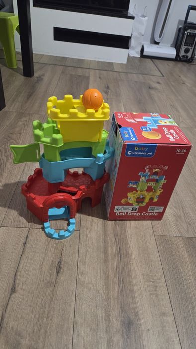Clementoni baby wieża z piłeczkami
