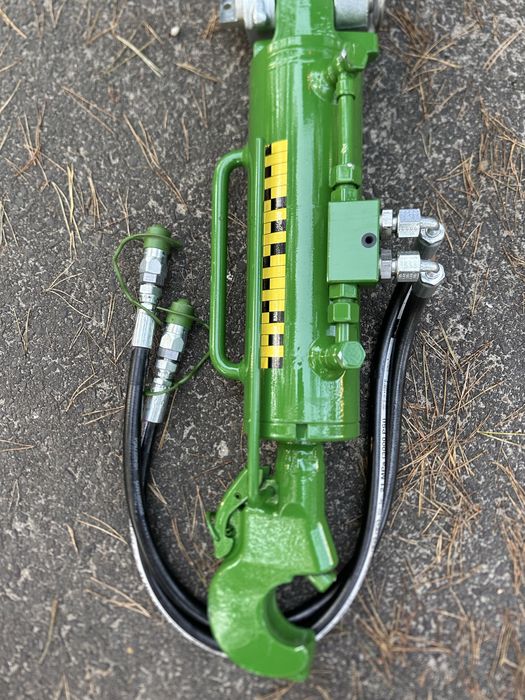 Łacznik centralny hydrauliczny Nowy John Deere Waltersch otwór 44mm