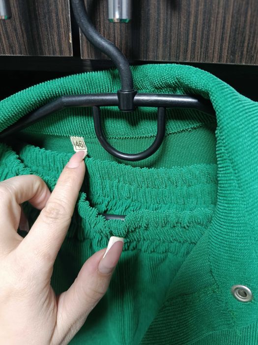 Вільветовий костюм на кнопках