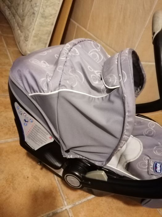 Alcofa Chicco e Ovo Chicco de bebé