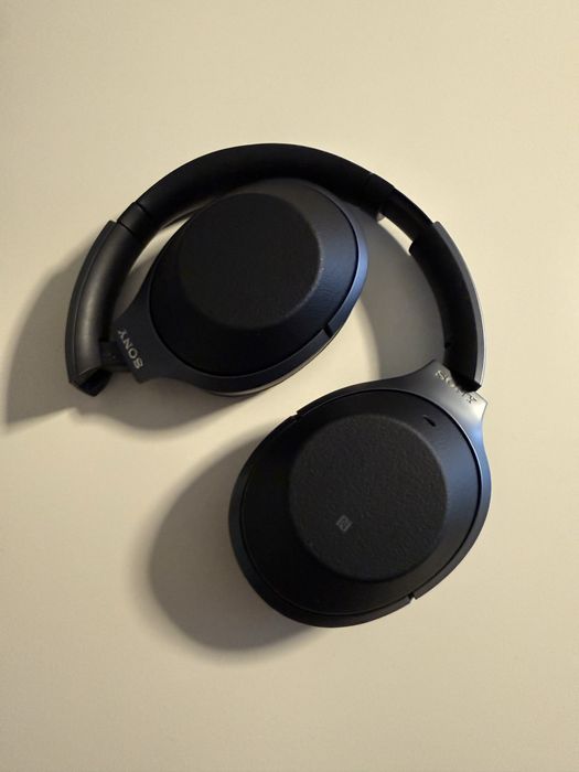 Auscultadores noise-canceling Sony WH-1000XM2