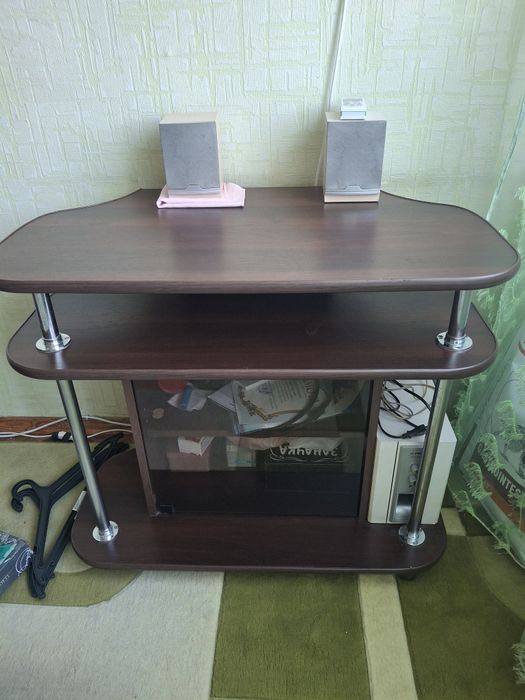 Тумба під телевізор.