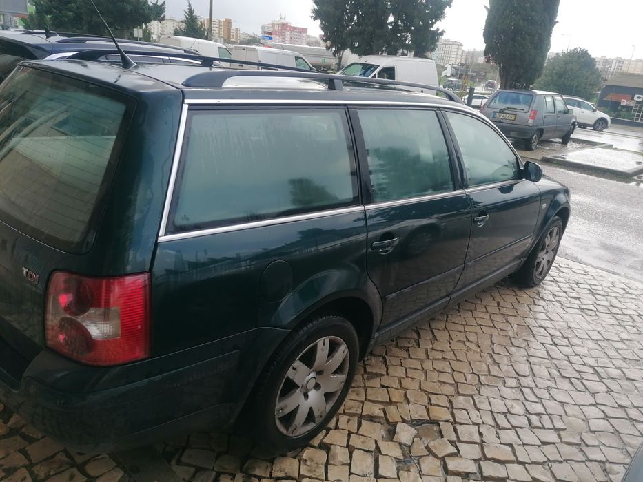 Vendo Passat 130 CV 2001 de 6 Velocidades