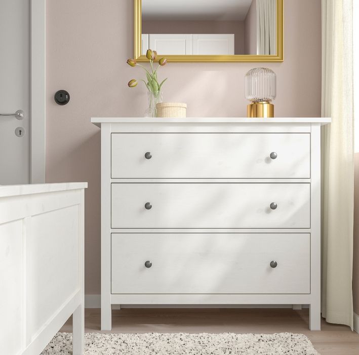 Komoda Hemnes IKEA