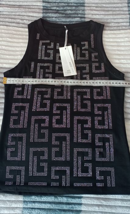 Bokserka z cyrkoniami