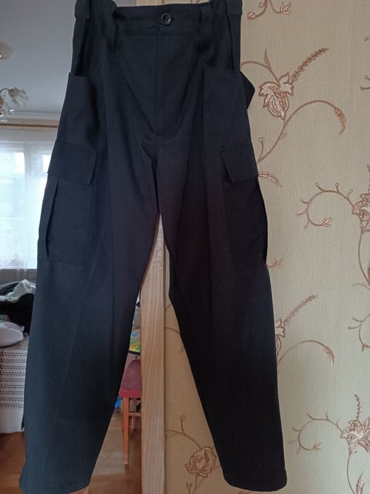 Продаются брюки карго женские. 50р