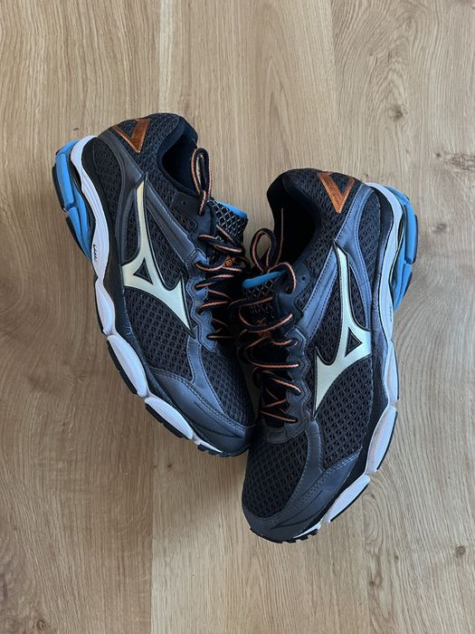 Кроссовки Mizuno Wave Ultima 7 x Asics gel