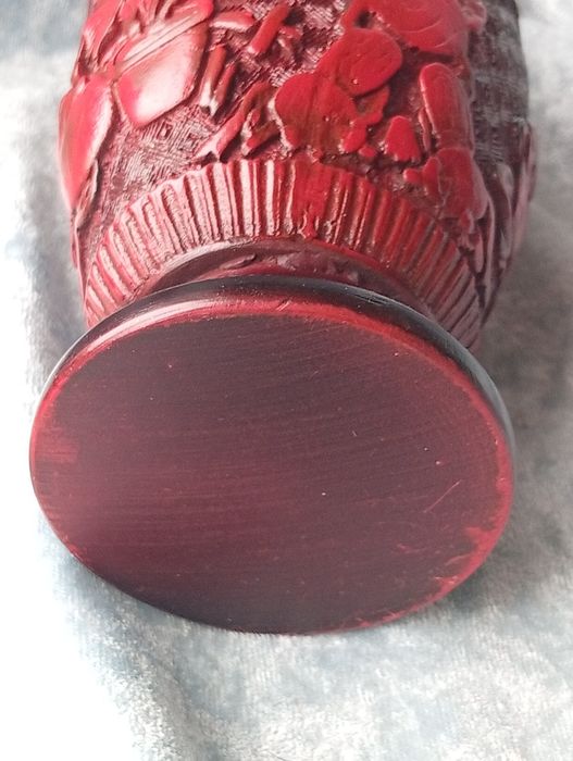 Старинная ваза ,резьба по лаку Киноварь