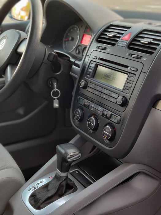 VW Golf 5  1.6MPI automatic