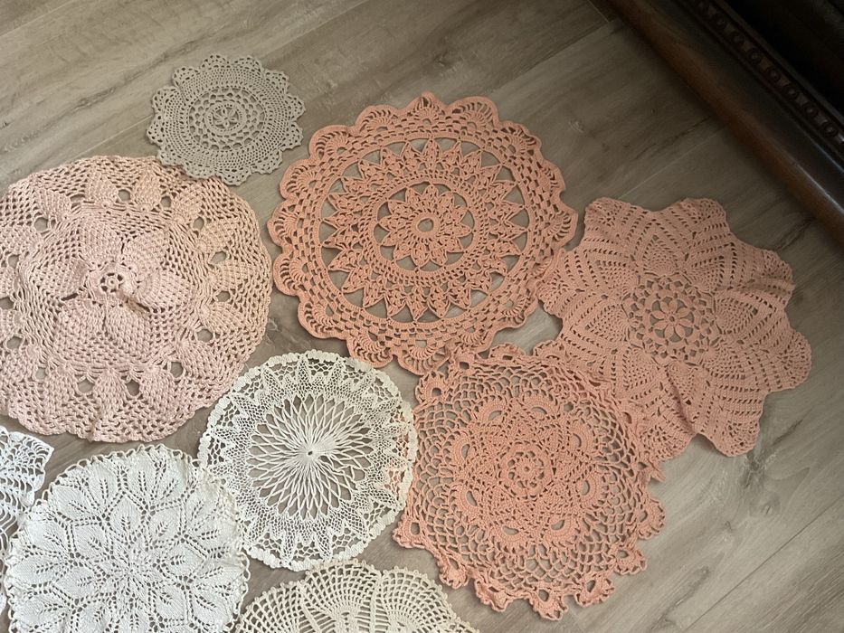 Серветка декоративна вязана ґачком