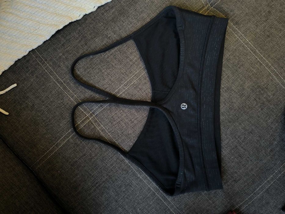 Топ Lululemon спортивний