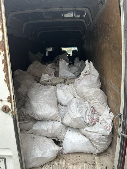 Вантажні перевезення доставка матеріалу вивіз сміття