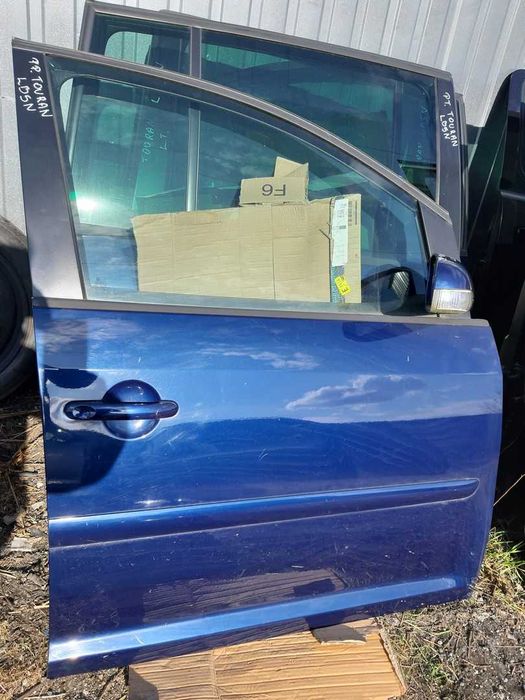 VW Touran 1T drzwi prawy przód kompletne bez lusterka LB5N