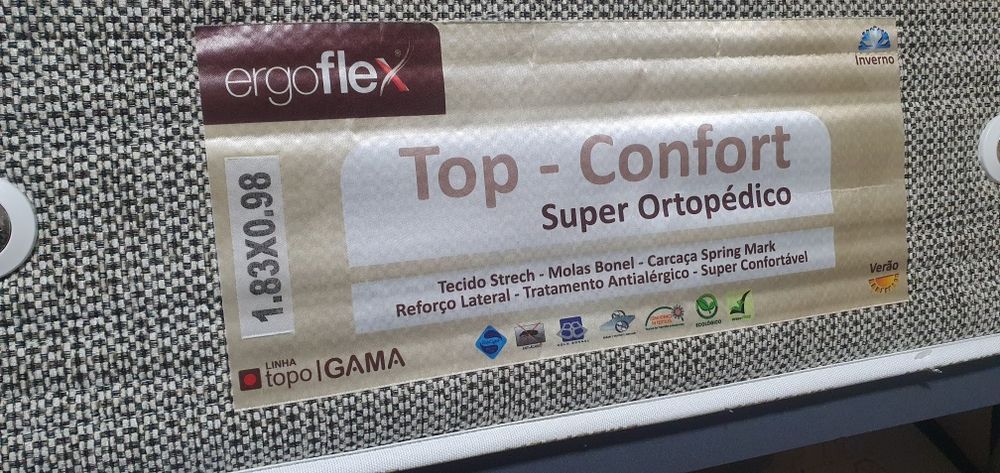 Vendo cama de criança  com  elevatóriao