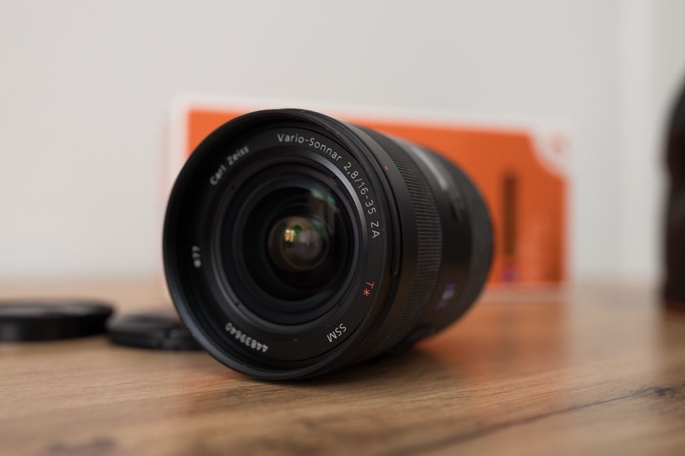 Sony 16-35mm F2.8 ZA SSM. Carl Zeiss