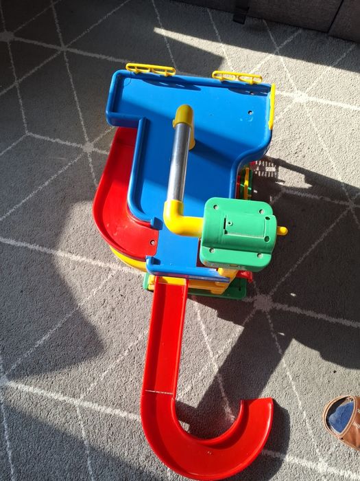 Garaz wader polesie z torami i samochodzikami