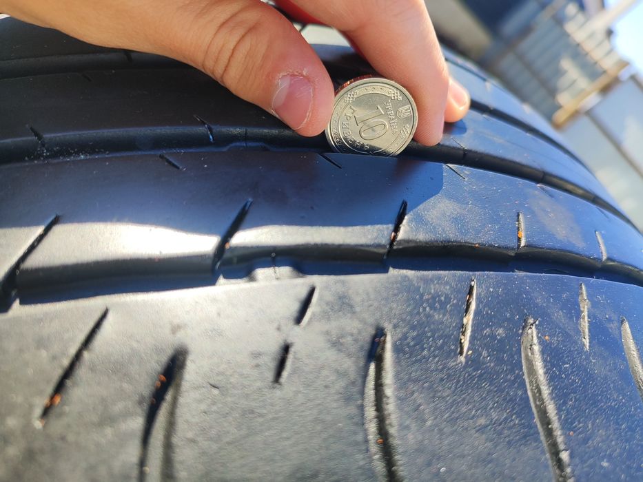 Шини Dunlop Sport Maxx 050 245/40 R19 2022 рік