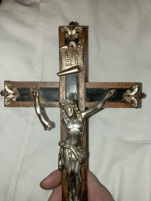 Drewniany stary krzyż