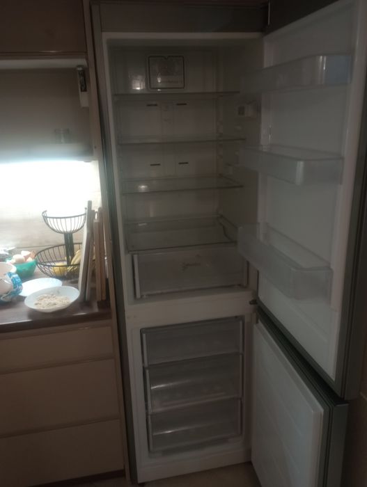 Sprzedam lodówke whirlpool