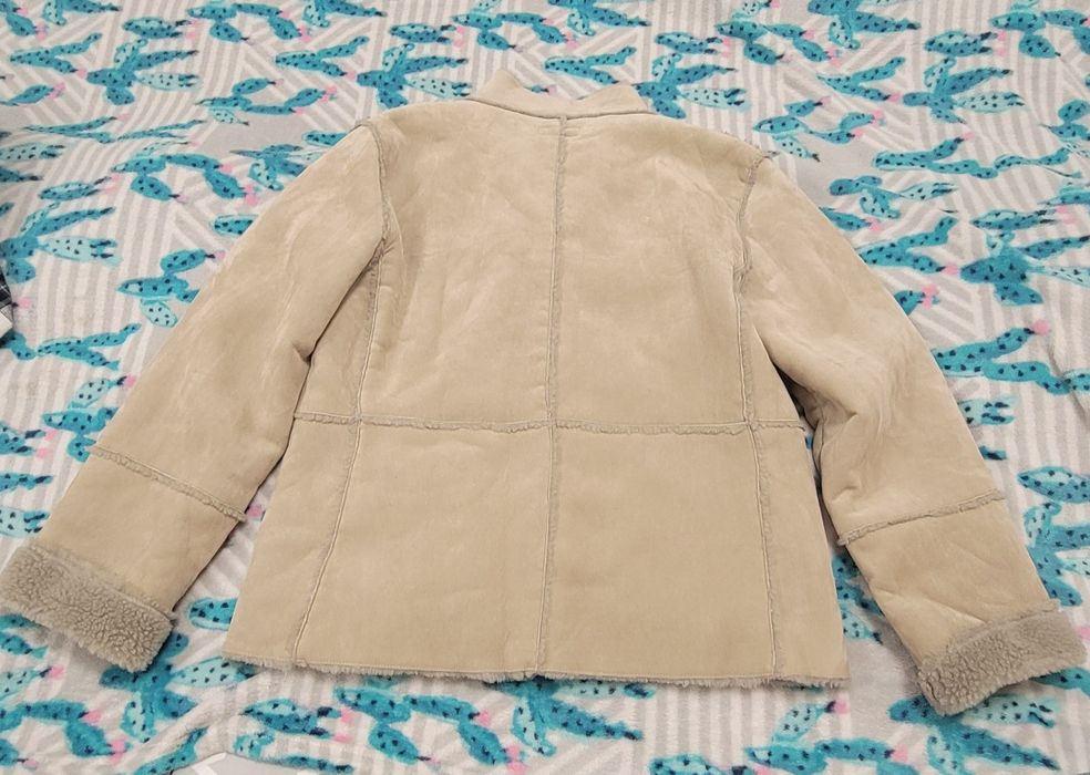 Продам короткую дубленку,дубленку-авиатор.