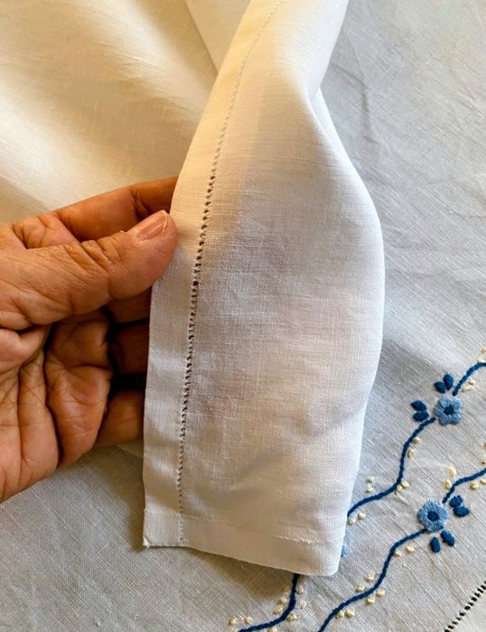 Toalha linho bordada