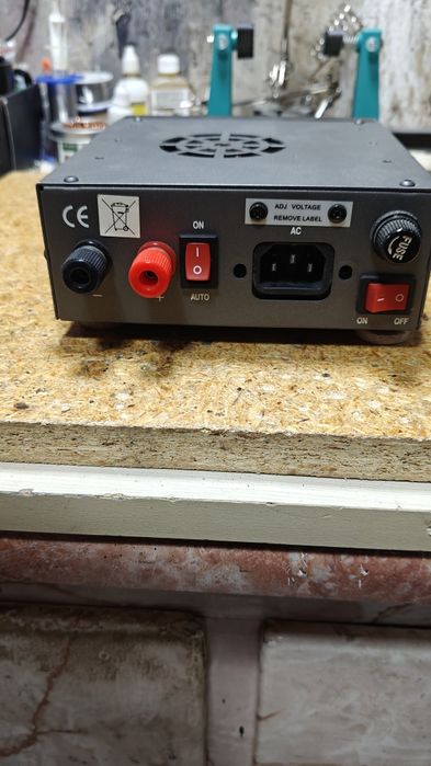 Zasilacz  AV 825M 25A do transceivera