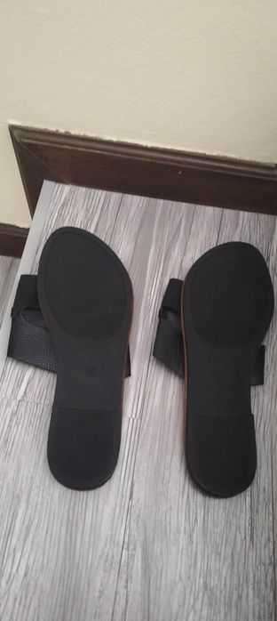 Chinelos de Sra novos