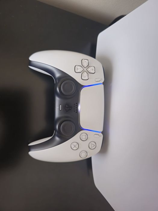 Playstation 5 (c leitor de disco) + God of War + God of War : Ragnarok