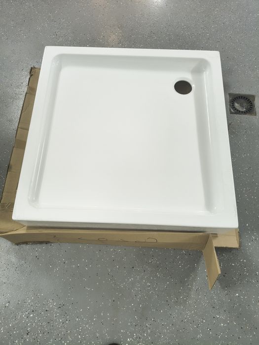 Sprzedam nowy brodzik  firmy Cersanit 90x90