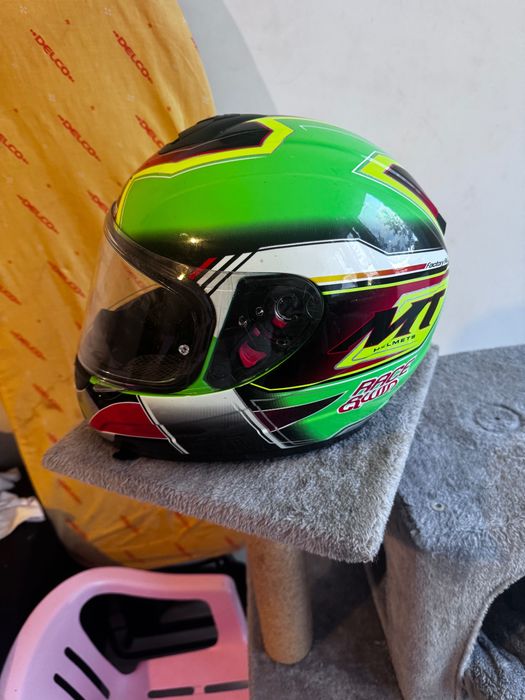 Kask na motor MT helmets