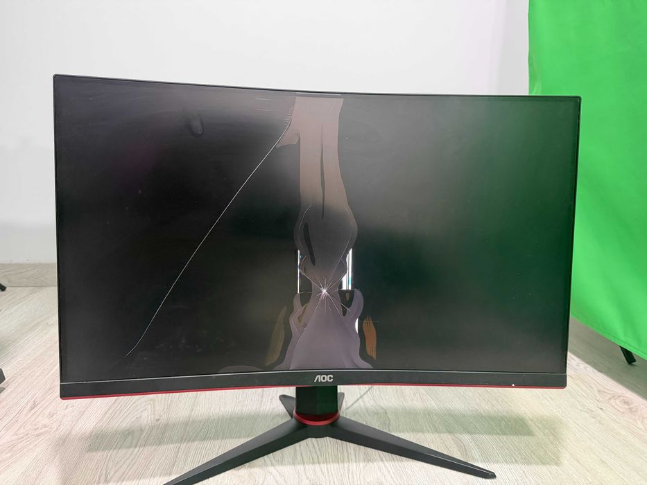 Monitores Gaming AVARIADOS P/ Peças (AOC Curvo 240Hz + HP Omen)