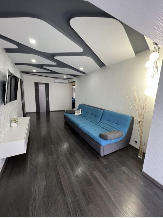 Продається світла сімейна 3-кімнатна квартира в Індустріальному районі