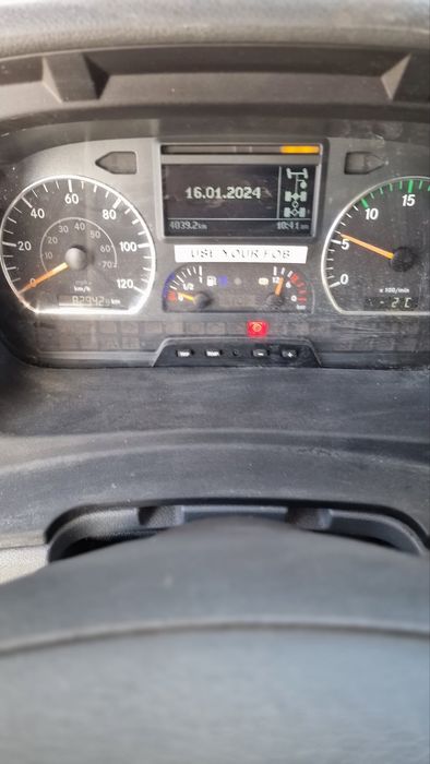 Продається снігоприбиральна машина Mercedes Axor 2012 року випуску